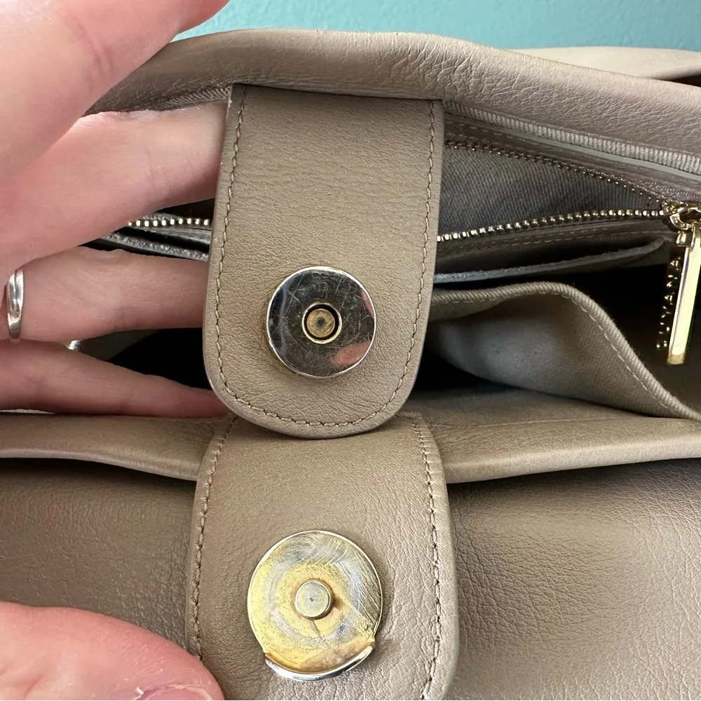 Cuyana Leather Convertible Satchel Backpack Tote Bag in Taupe - Picture 12 of 13